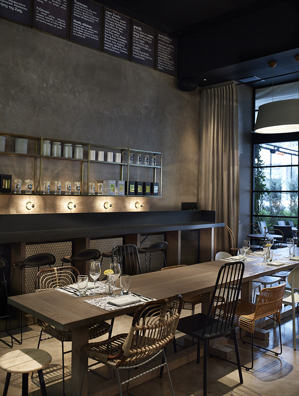 PERE UBU BAR RESTAURANT